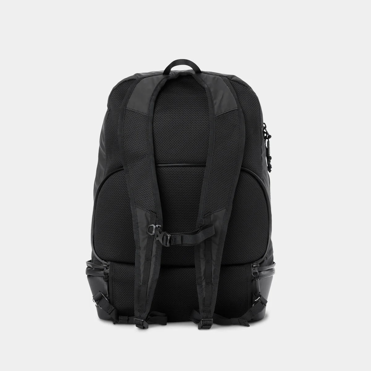 McKinnon Camera Cube Pack 21L - Image 3