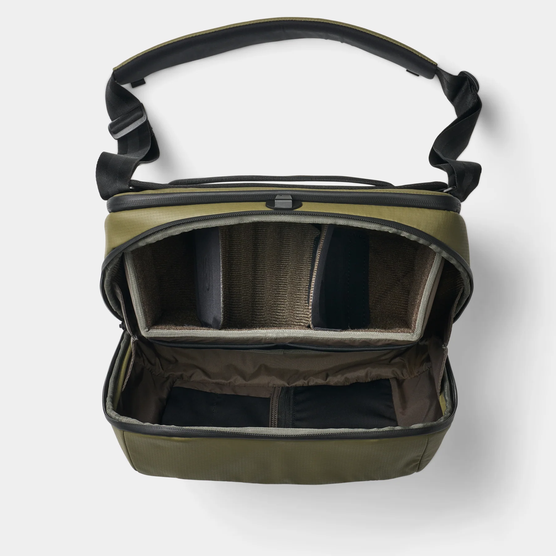 McKinnon Camera Messenger 13L - Image 20
