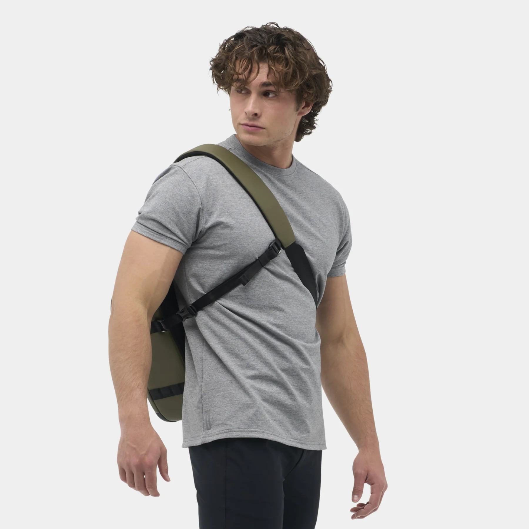 McKinnon Camera Sling 8L - Image 5